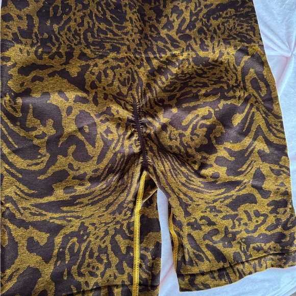 Gymshark shorts - Picture 3 of 4